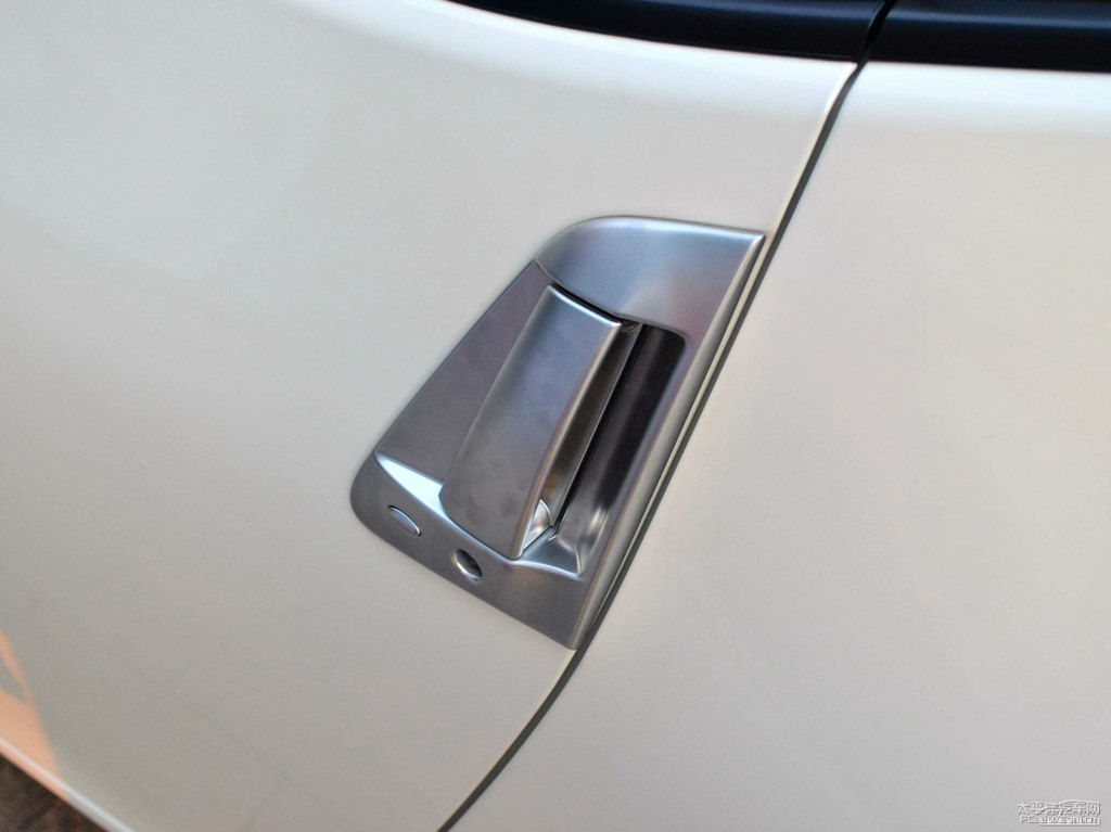 ɫծa(chn)370Z܇^DƬ