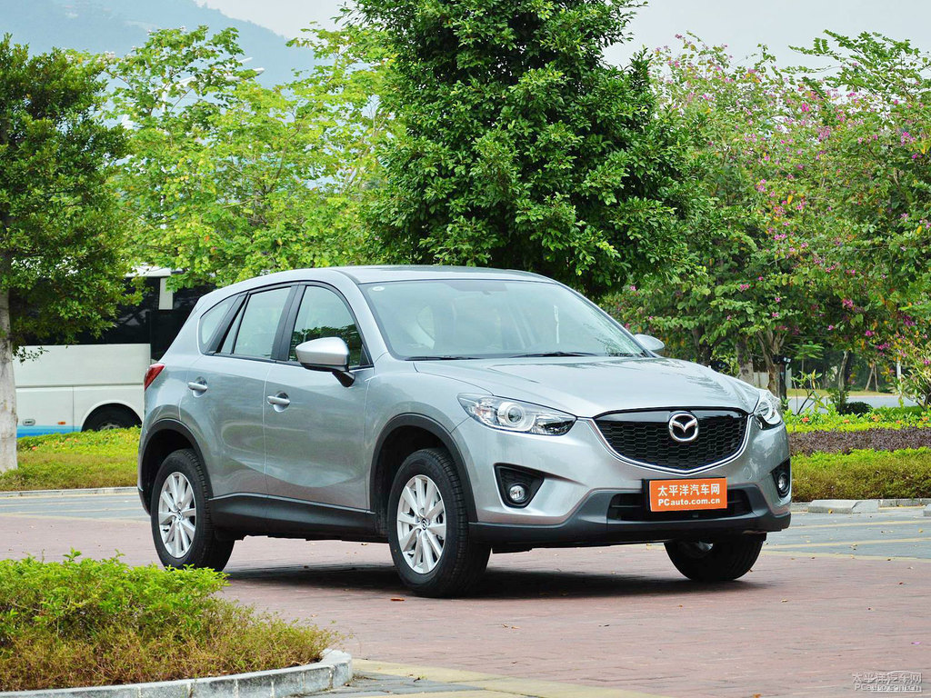 炫亮銀馬自達CX-5整車外觀外觀圖片