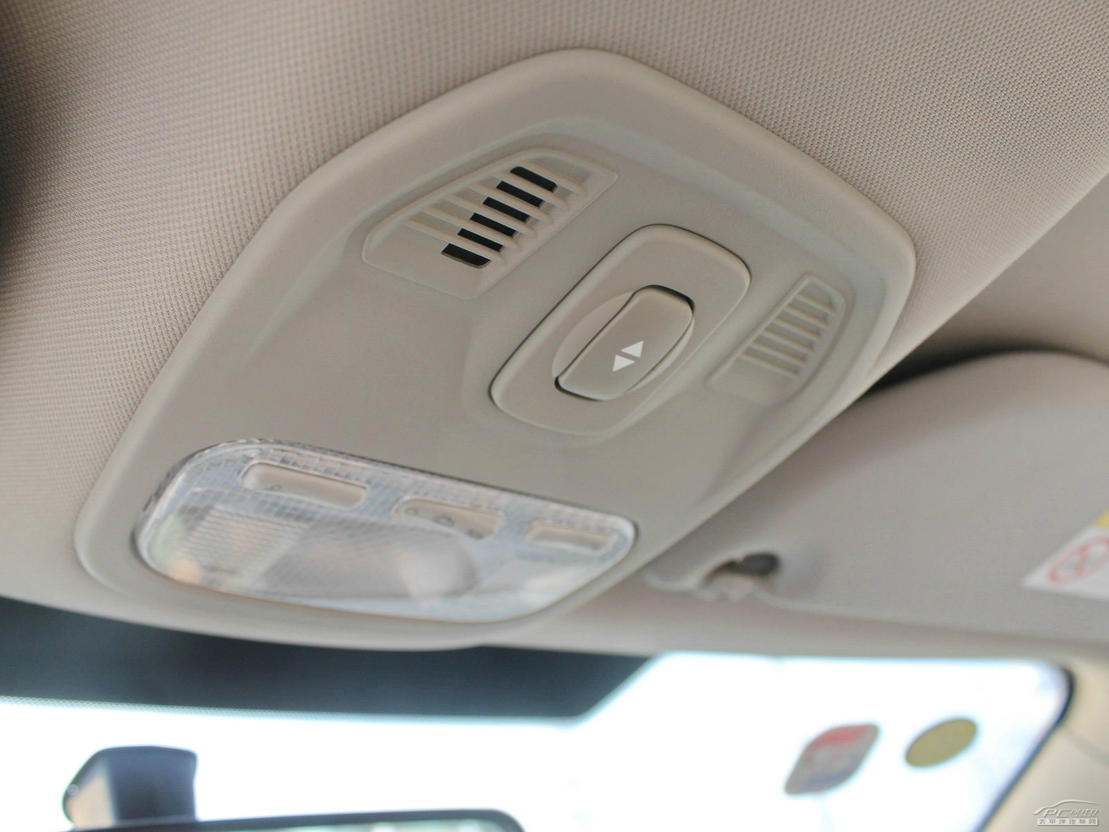 全新愛麗舍內(nèi)飾高清大圖