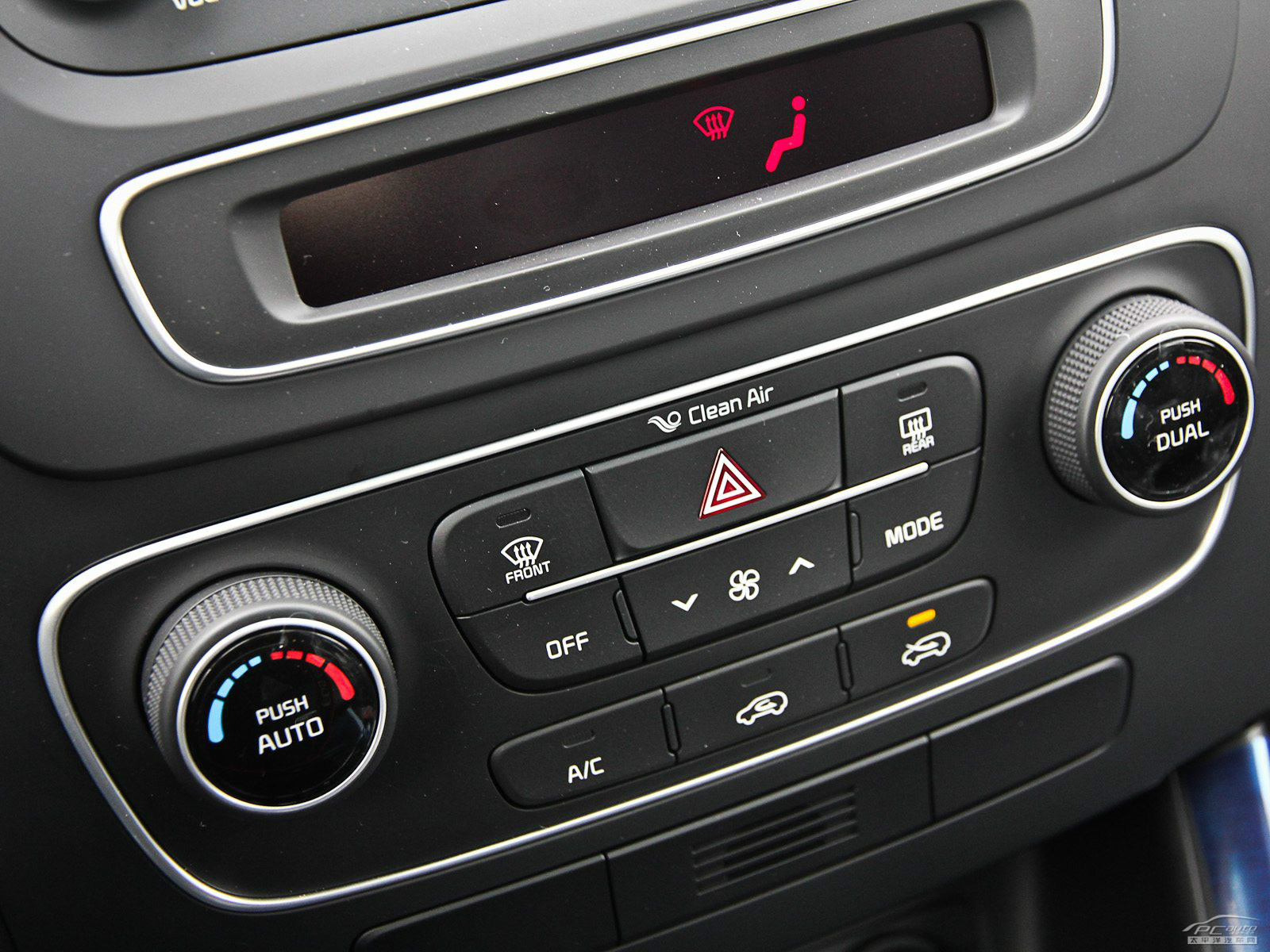 索蘭托內(nèi)飾高清大圖