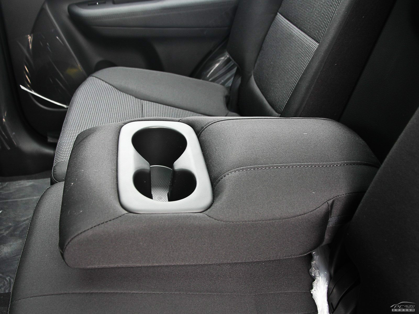 索蘭托內(nèi)飾高清大圖