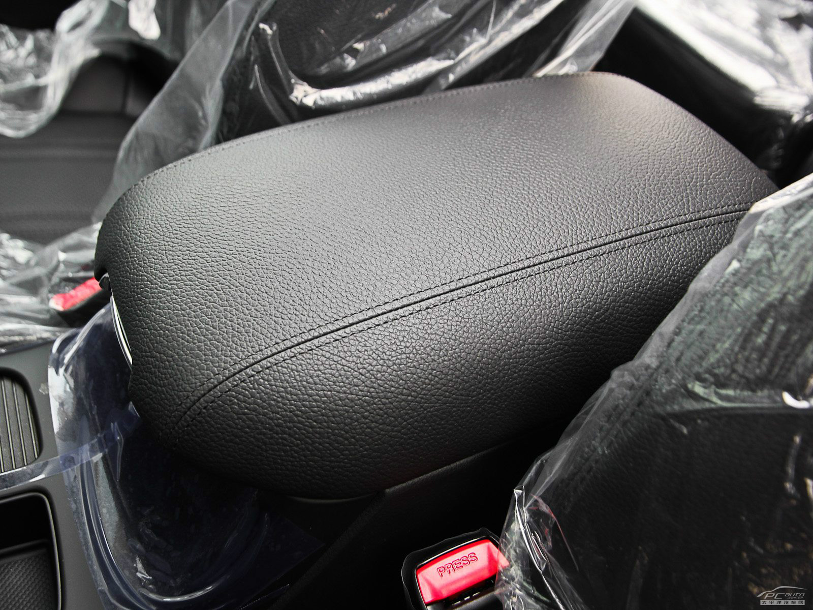 索蘭托內(nèi)飾高清大圖