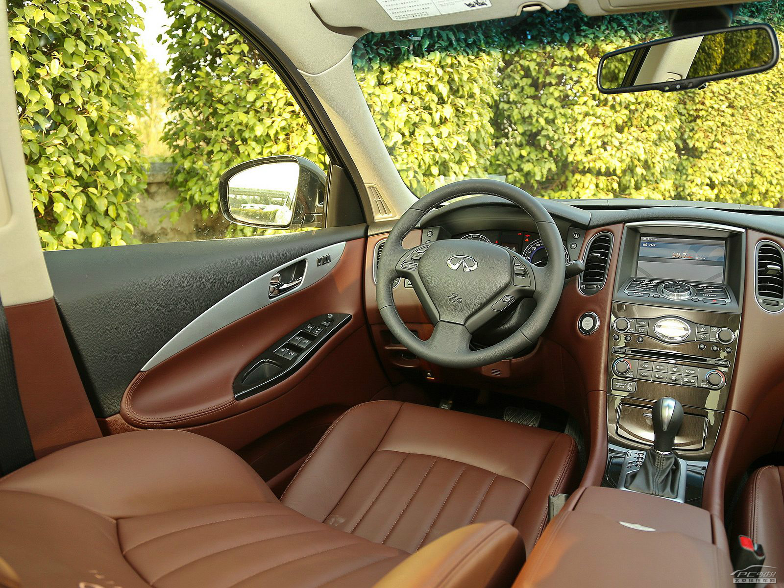 英菲尼迪QX50(進口)內(nèi)飾高清大圖