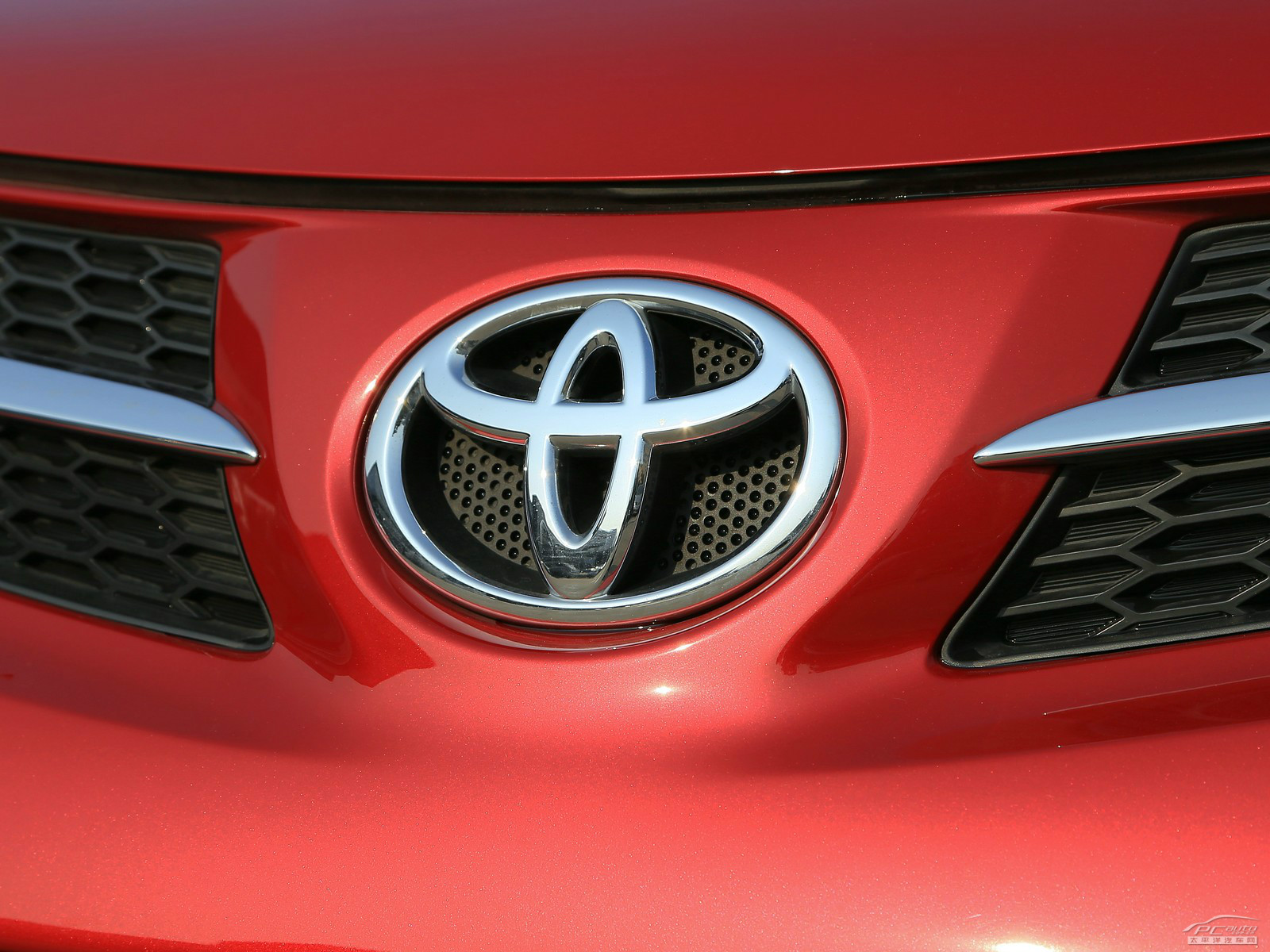 RAV4榮放外觀高清大圖
