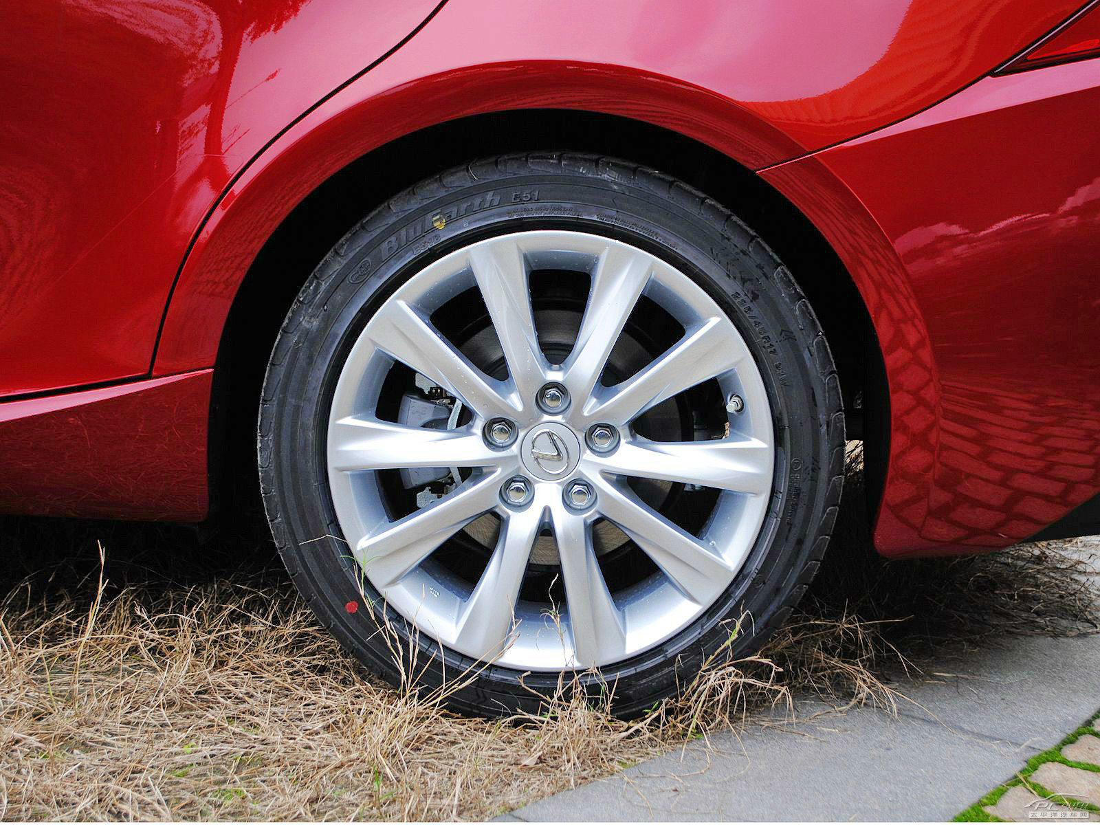 雷克薩斯IS外觀高清大圖