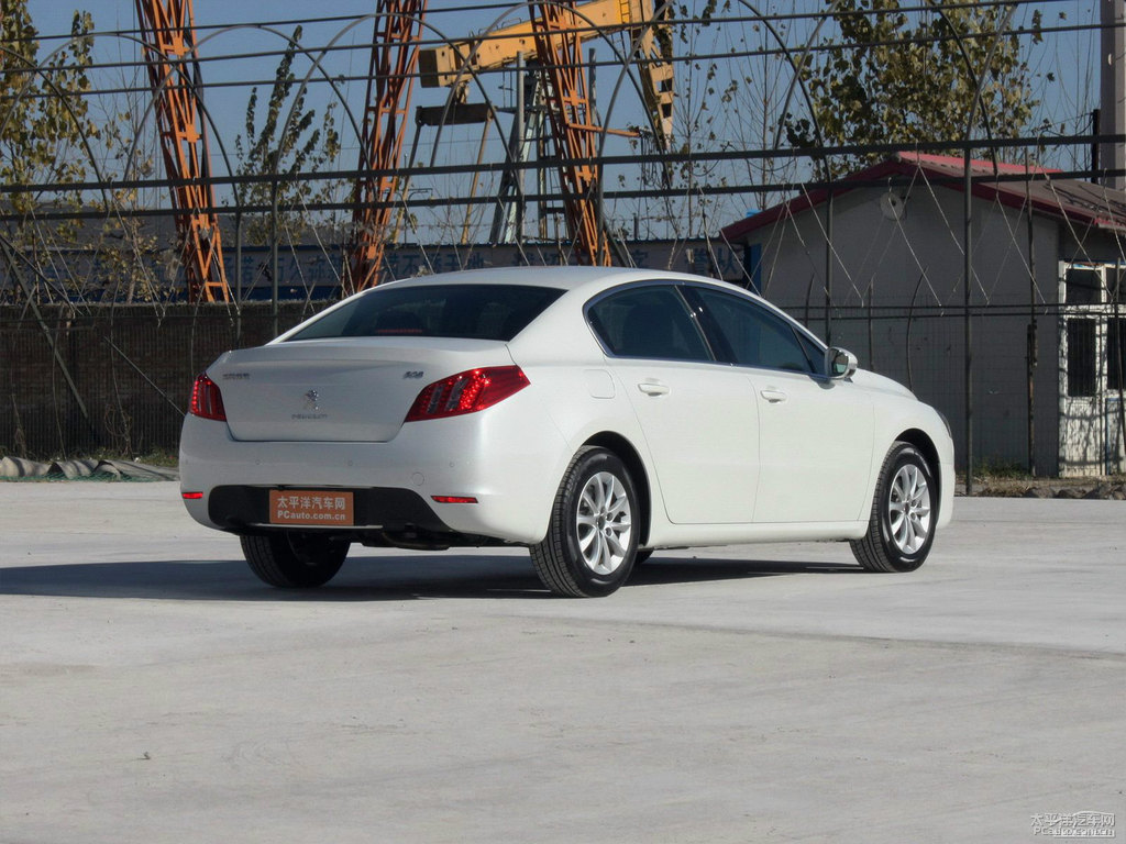 珠光白標(biāo)致508整車外觀外觀圖片