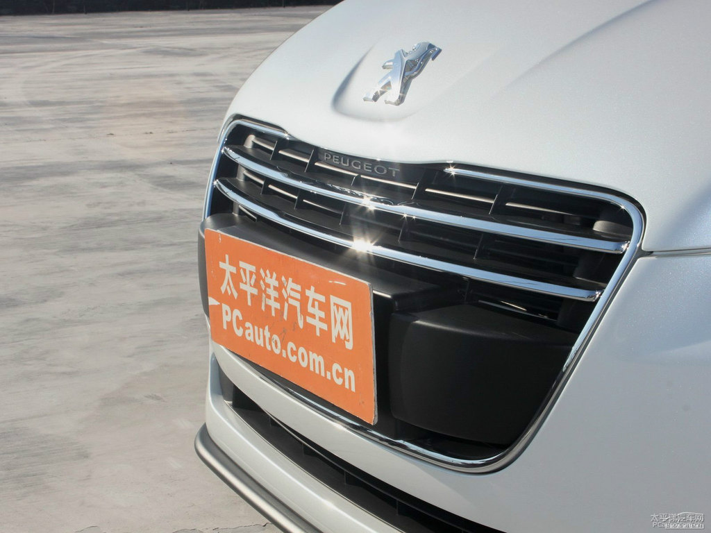 珠光白標(biāo)致508車頭外觀圖片
