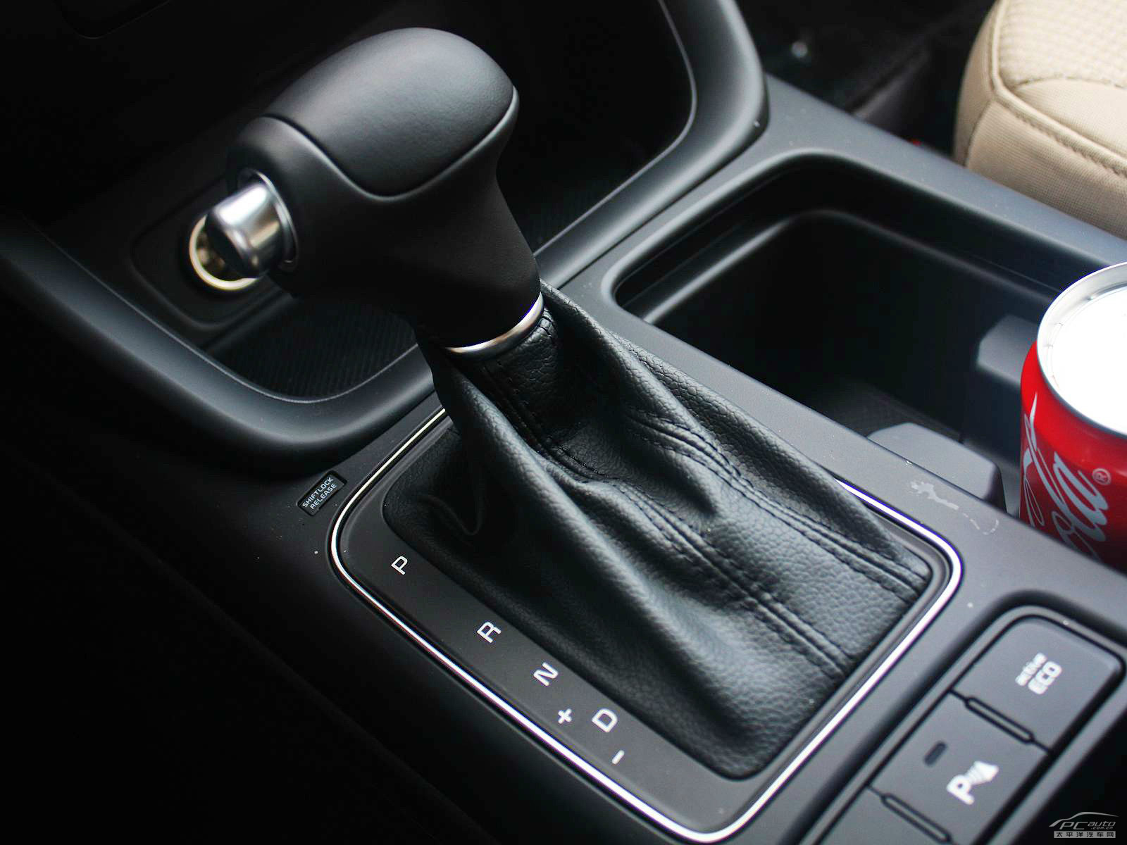 索蘭托內(nèi)飾高清大圖