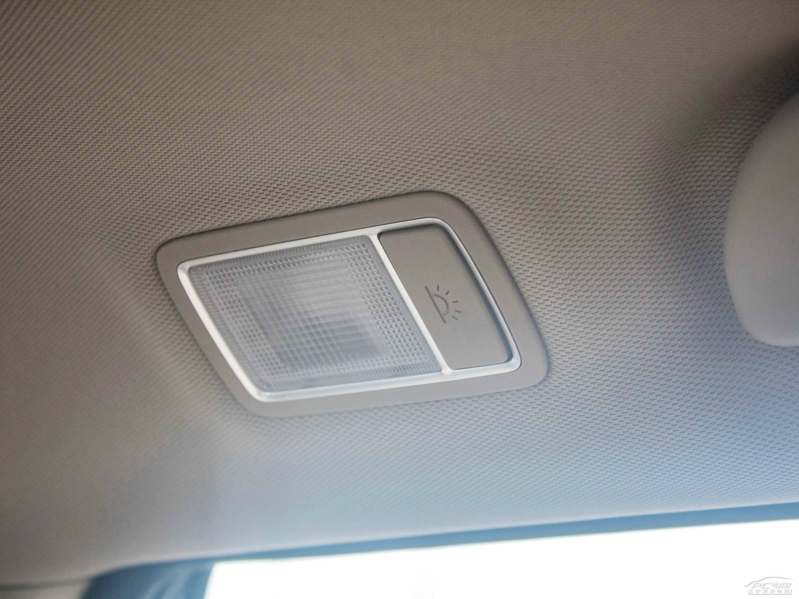 索蘭托內(nèi)飾高清大圖