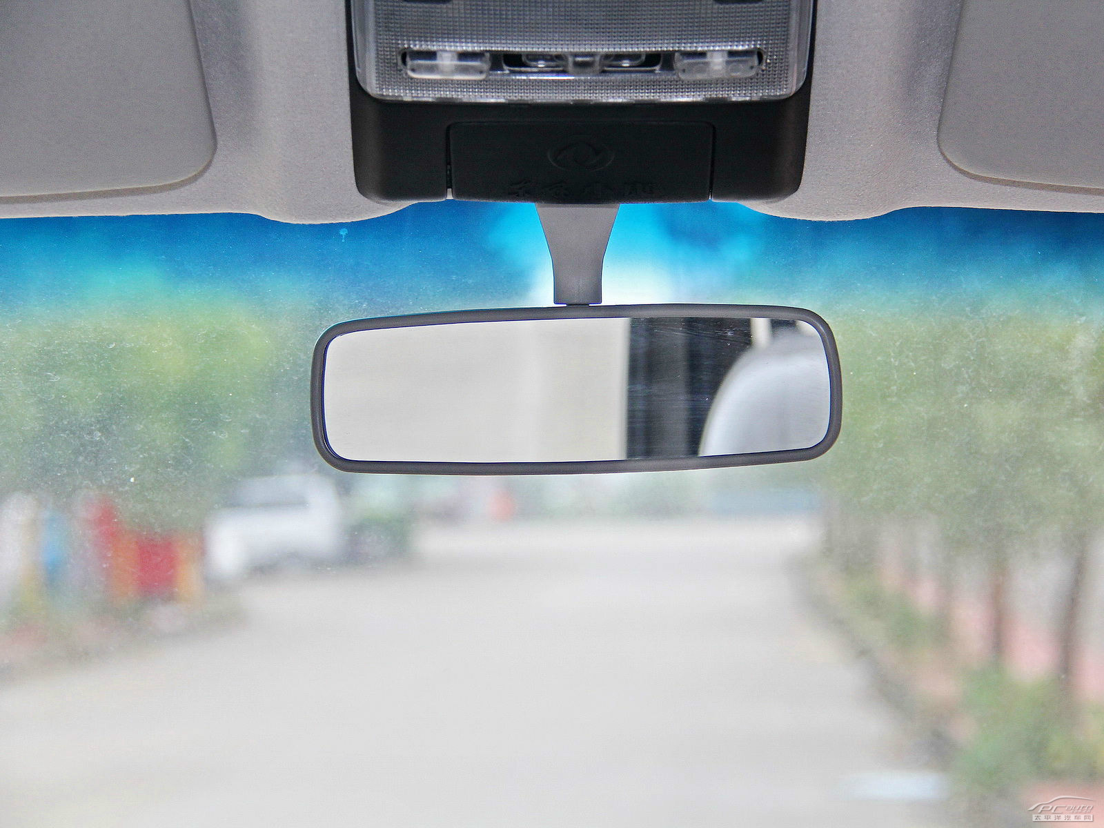 東風(fēng)小康V26內(nèi)飾高清大圖