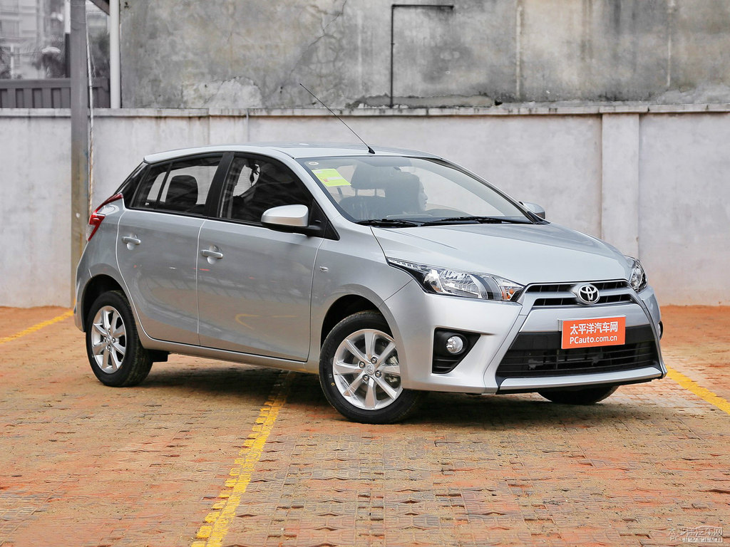 水晶銀YARiS L 致炫整車外觀外觀圖片