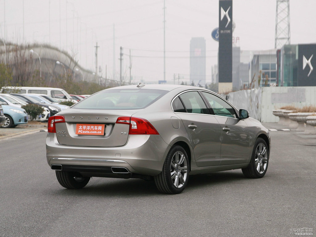 海貝灰沃爾沃S60整車外觀外觀圖片
