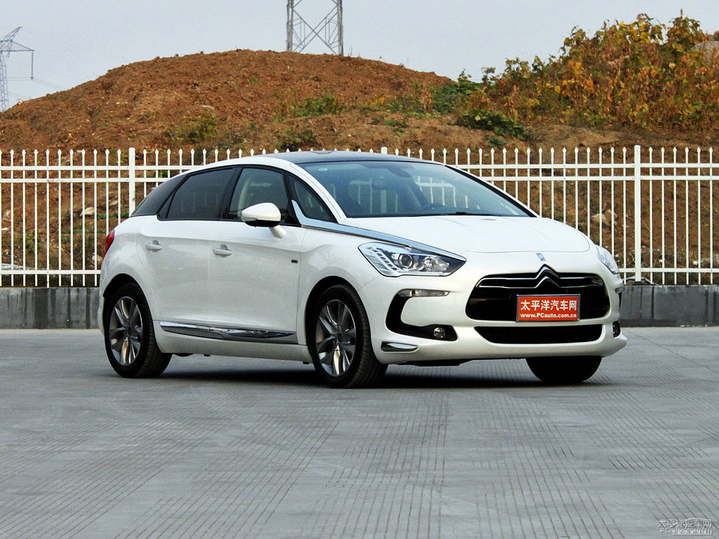 DS 5܇^^DƬ