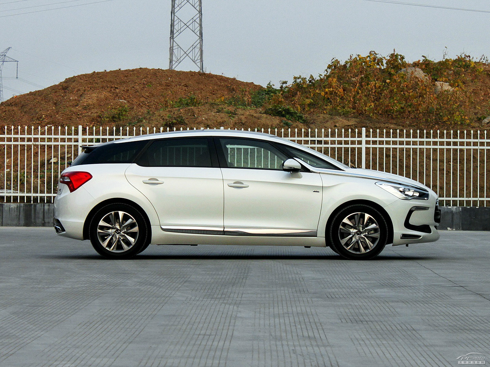 DS 5外觀高清大圖