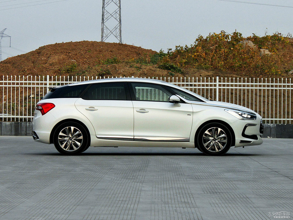DS 5܇^^DƬ