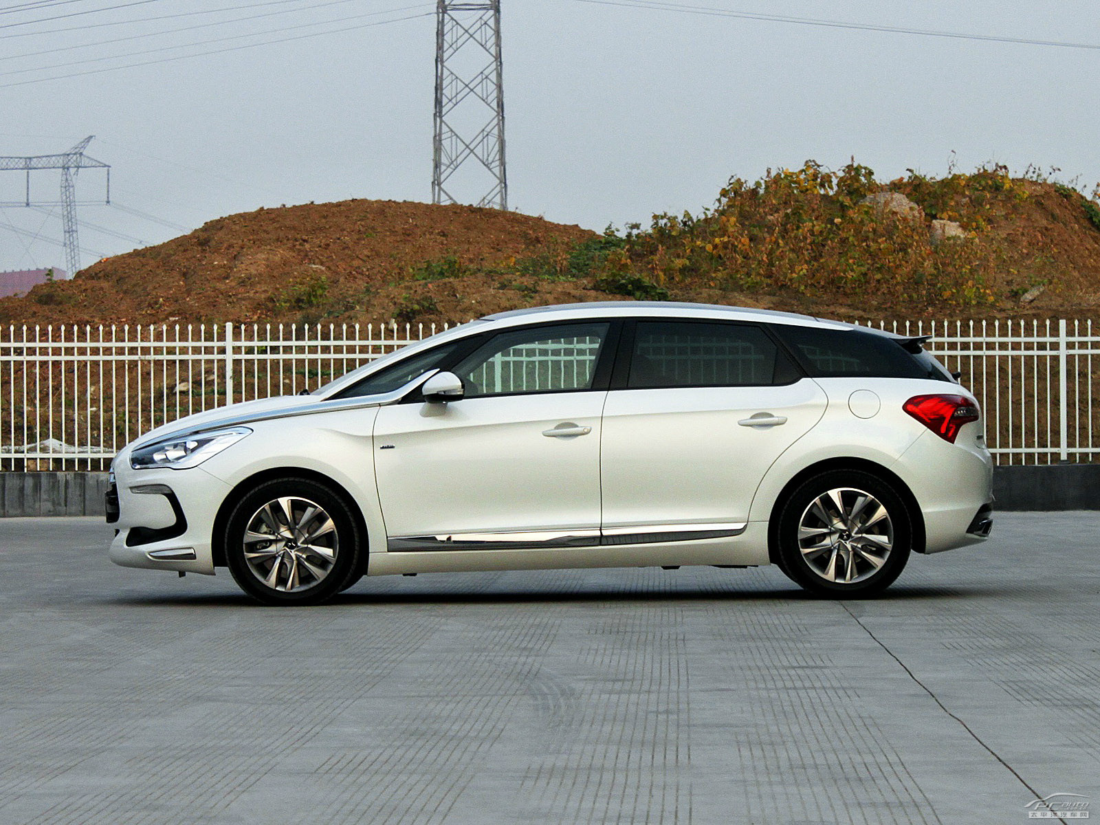 DS 5外觀高清大圖