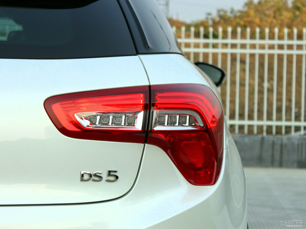 DS 5܇β^DƬ