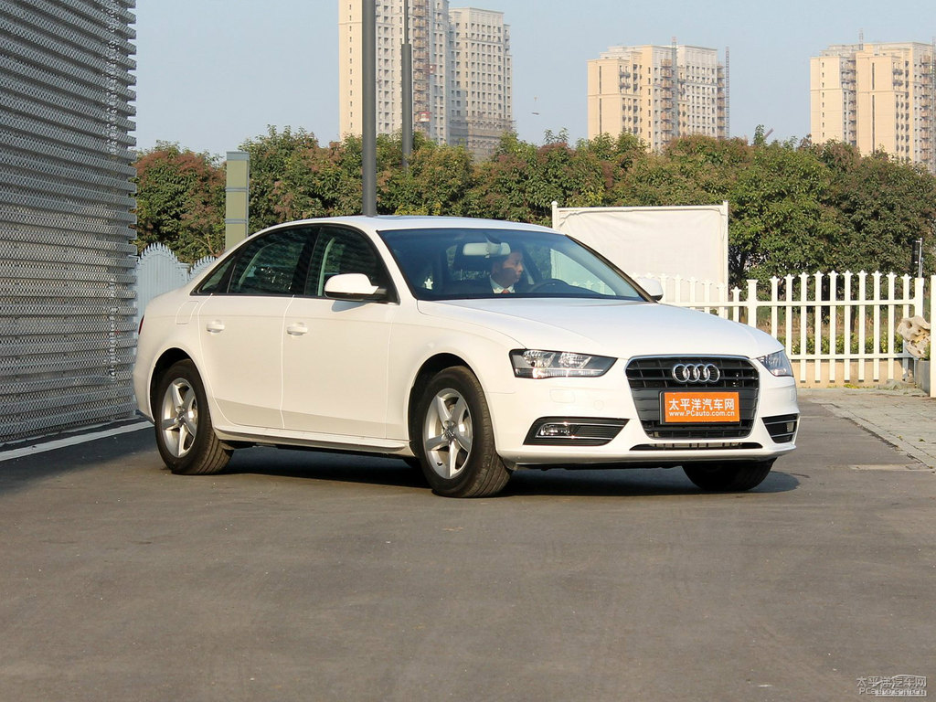 朱鷺白奧迪A4L整車外觀外觀圖片
