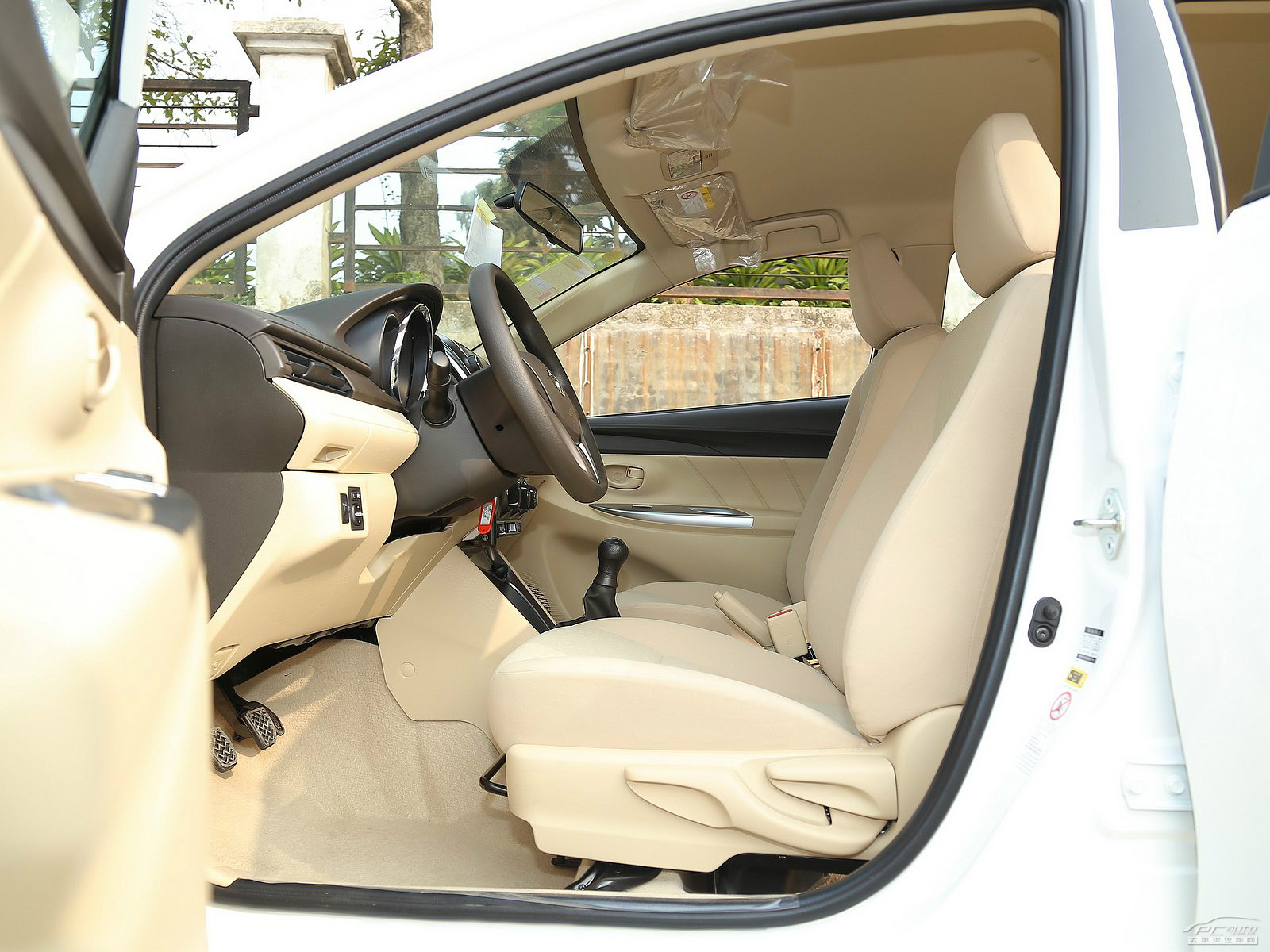 YARiS L 致炫空間高清大圖