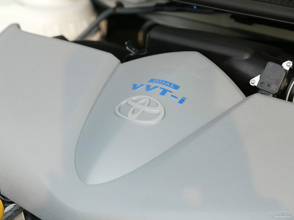 天際白YARiS L 致炫發(fā)動機(jī)其它細(xì)節(jié)圖片