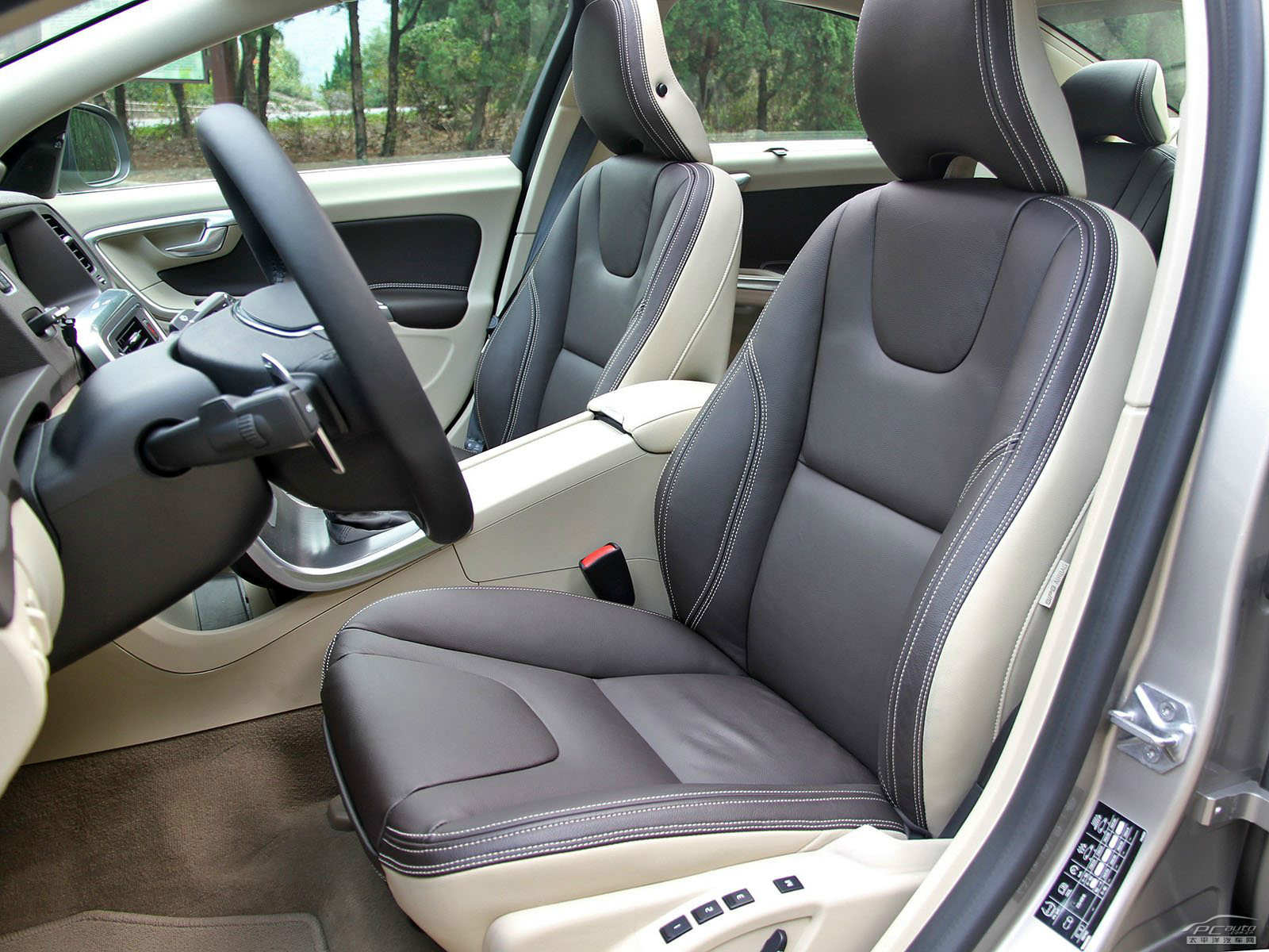 沃爾沃S60內(nèi)飾高清大圖