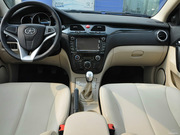 2012款 1.5L MT 商務(wù)豪華型 2012款 1.5L MT 商務(wù)豪華型
