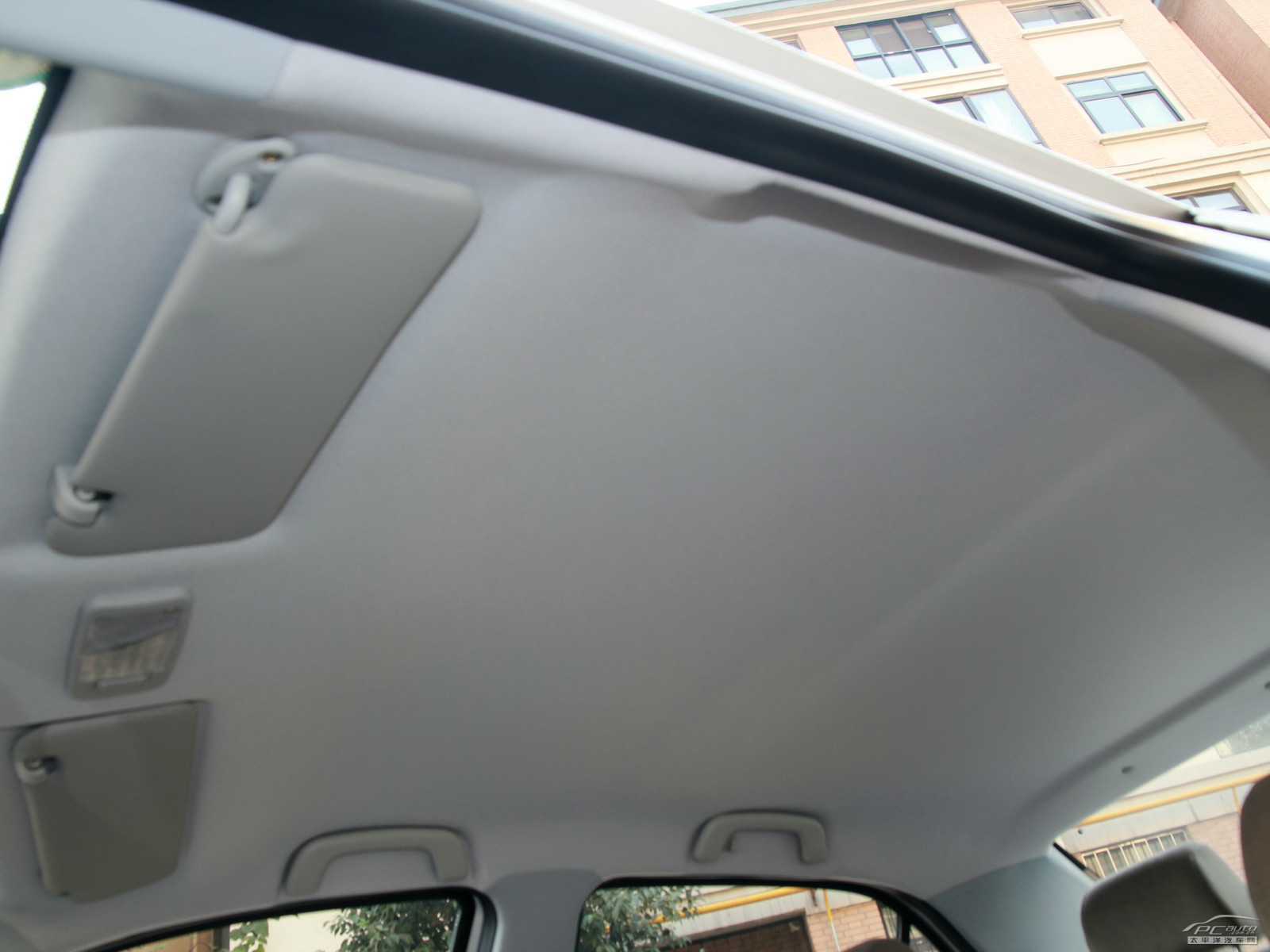 新金剛內(nèi)飾高清大圖