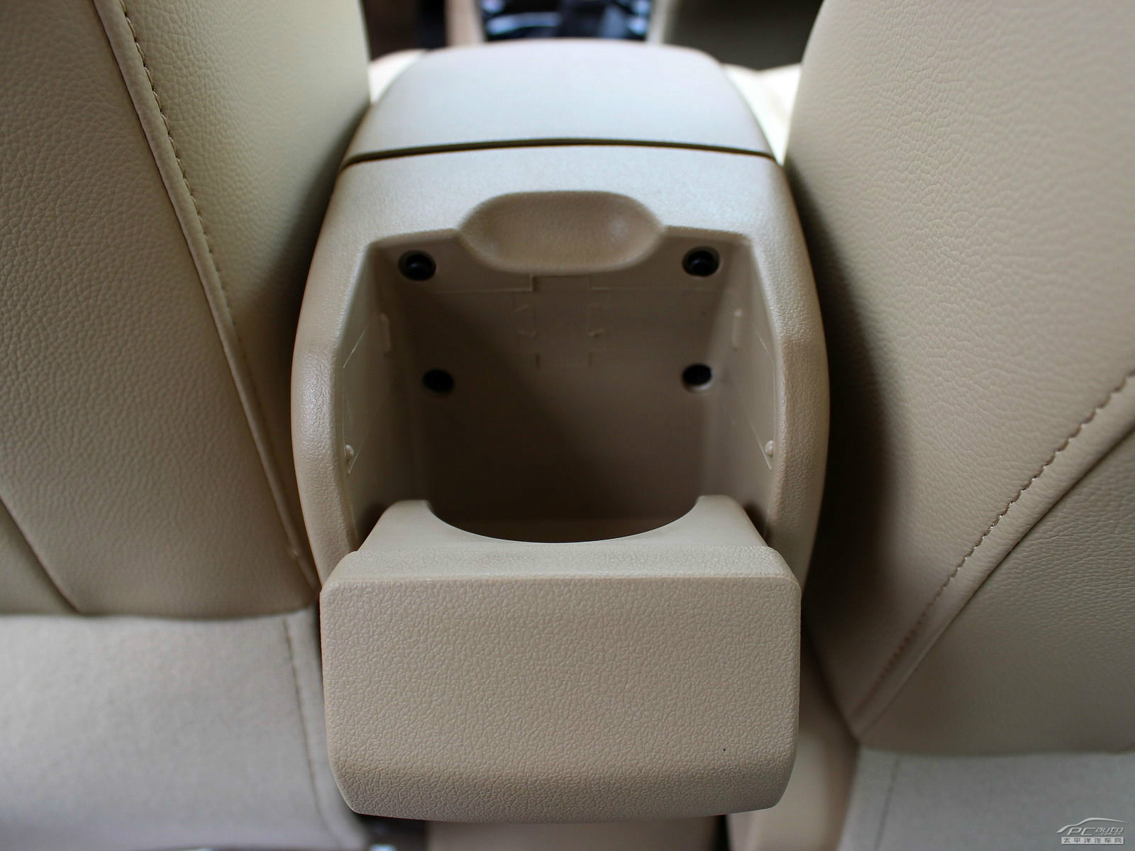 長城C30空間高清大圖