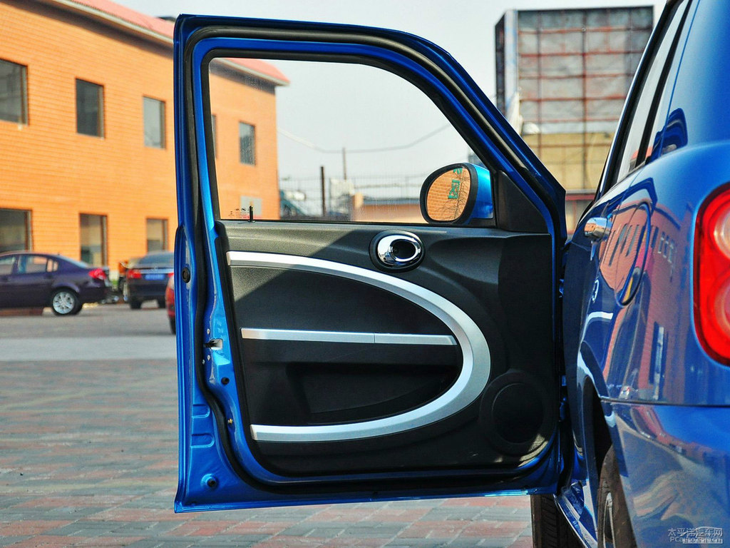 {(ln)ɫ330܇(ch)(ni)DƬ