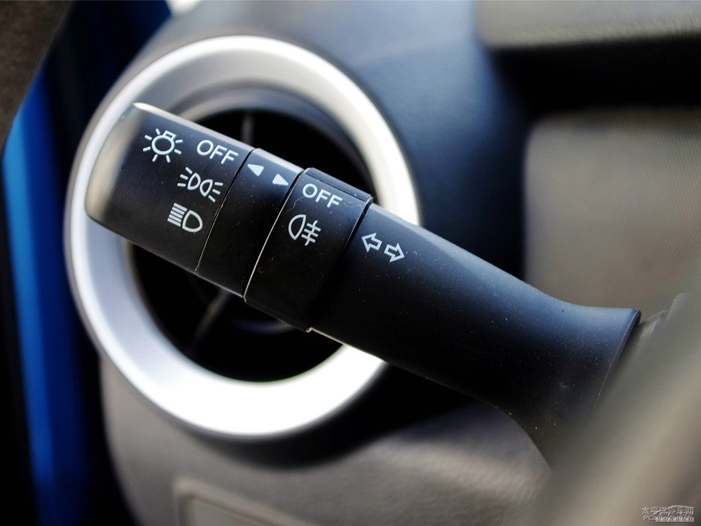 {ɫ330п؃(ni)DƬ