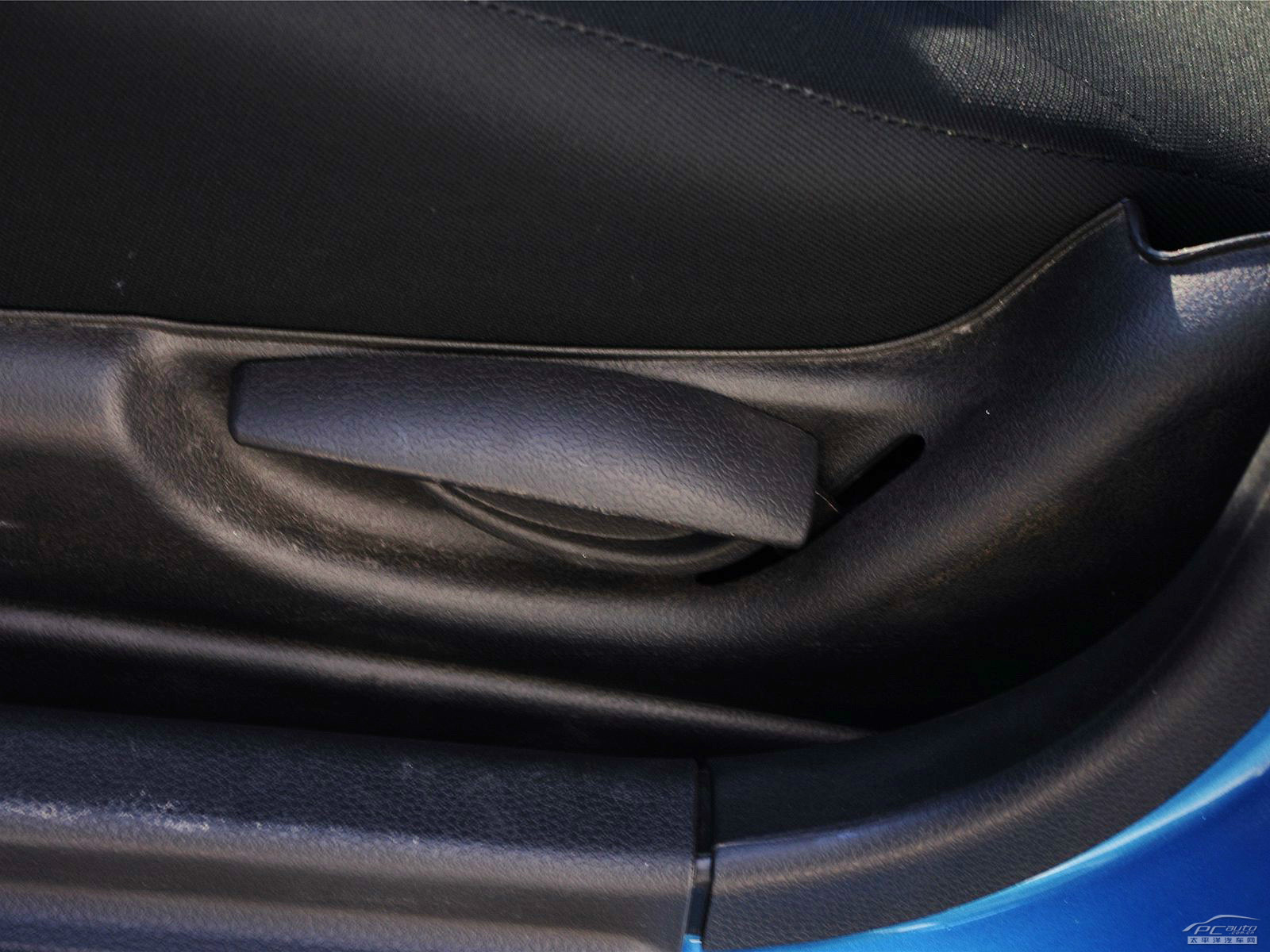 力帆330內(nèi)飾高清大圖