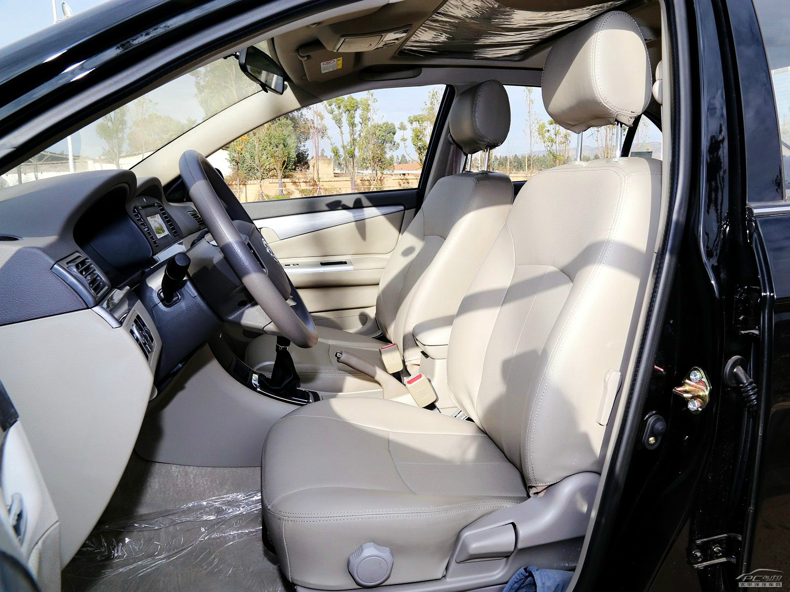 力帆630內(nèi)飾高清大圖