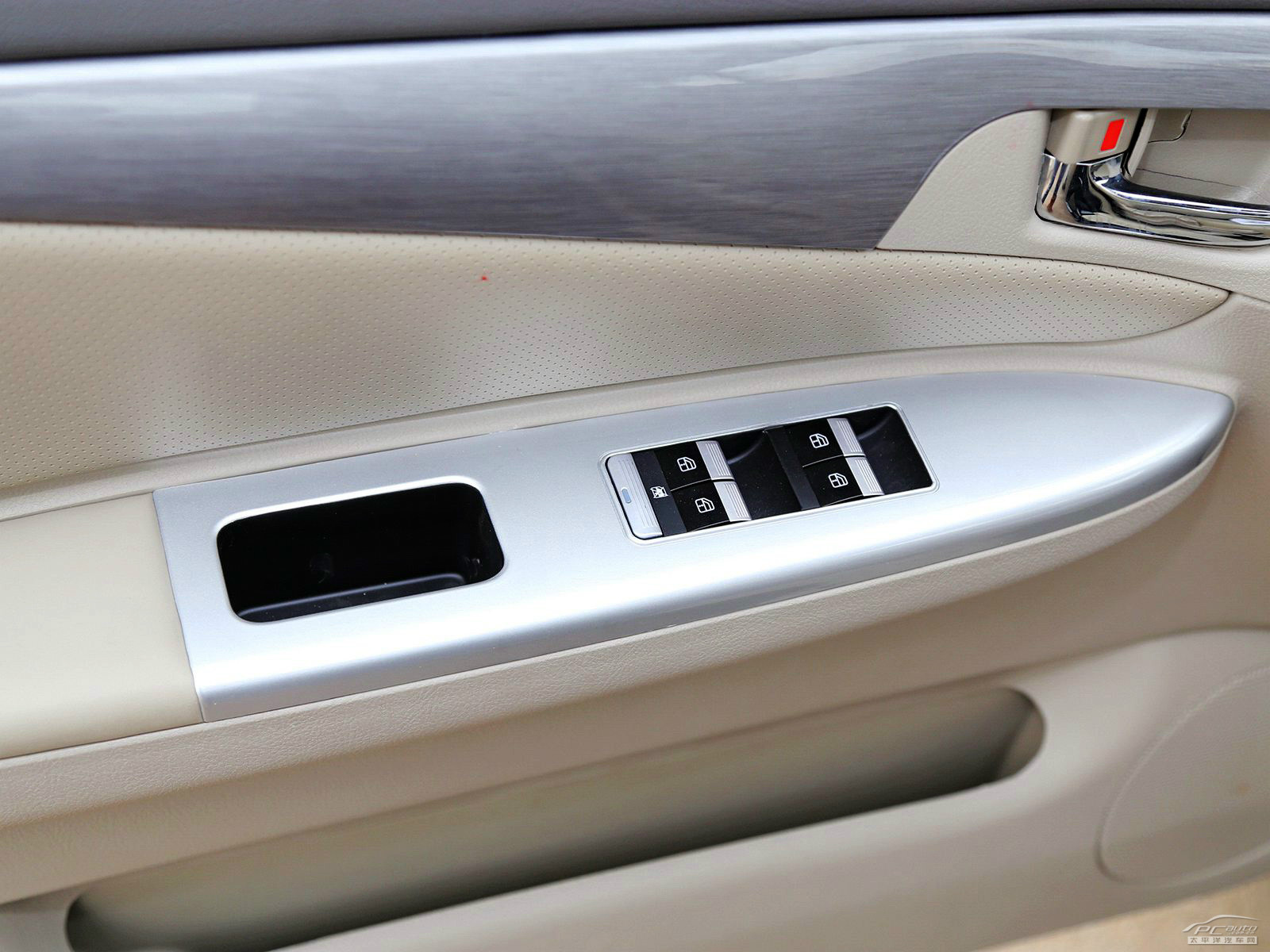 力帆630內(nèi)飾高清大圖