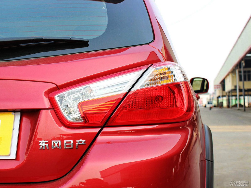 炫目紅啟辰R50X車尾外觀圖片