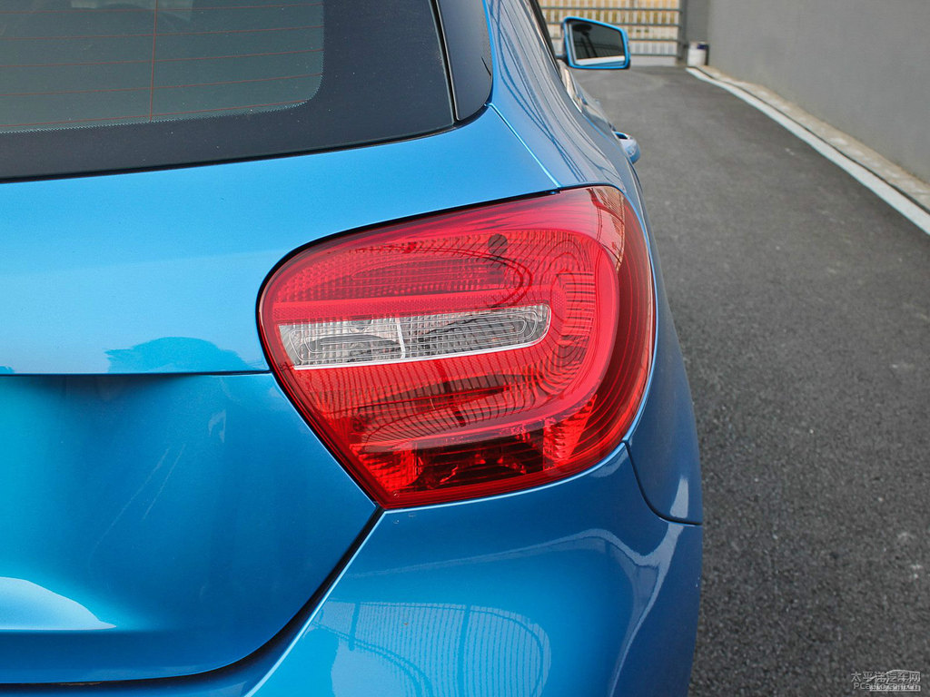 南海藍(lán)奔馳A級(進(jìn)口)車尾外觀圖片
