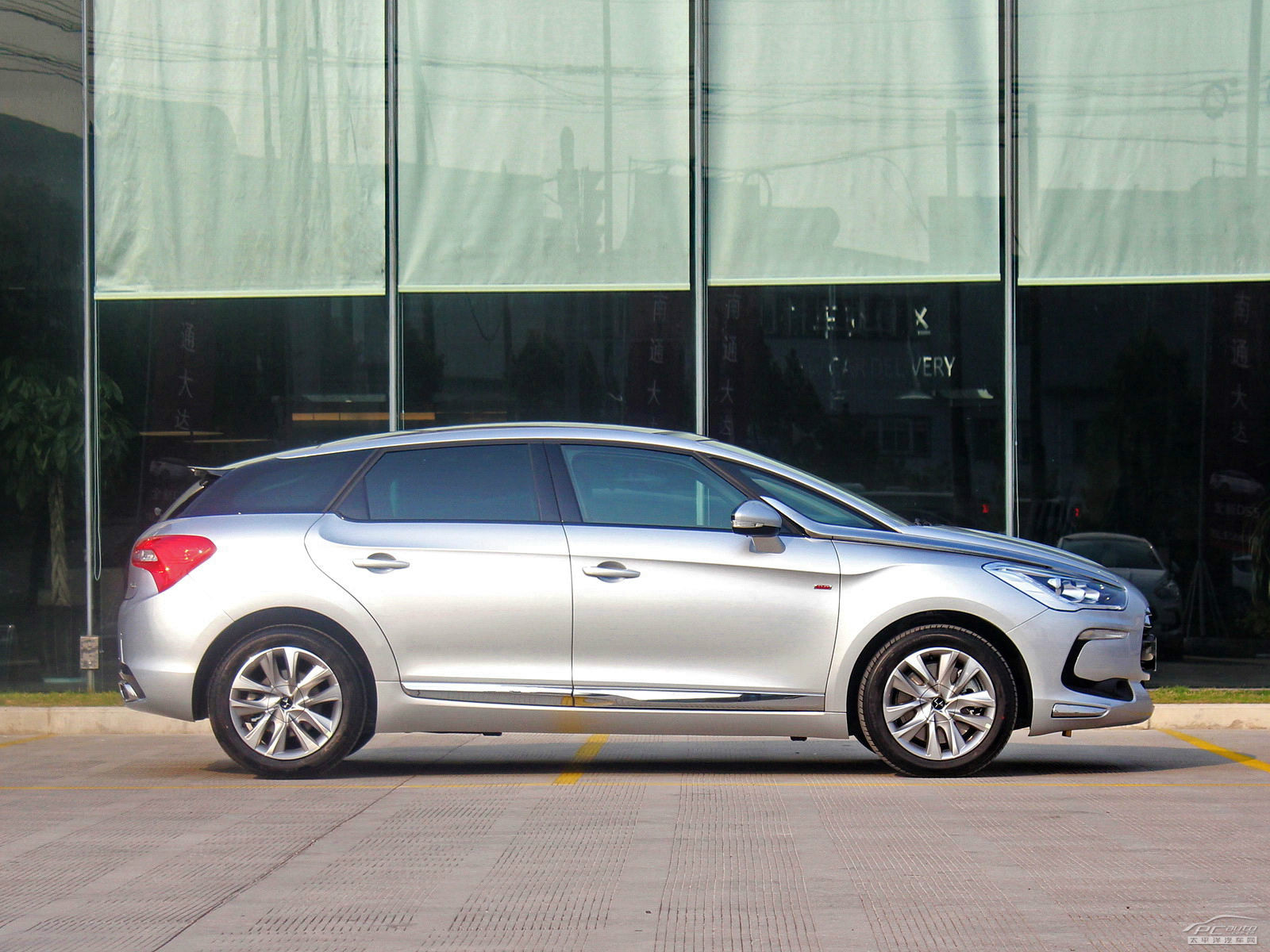 DS 5外觀高清大圖