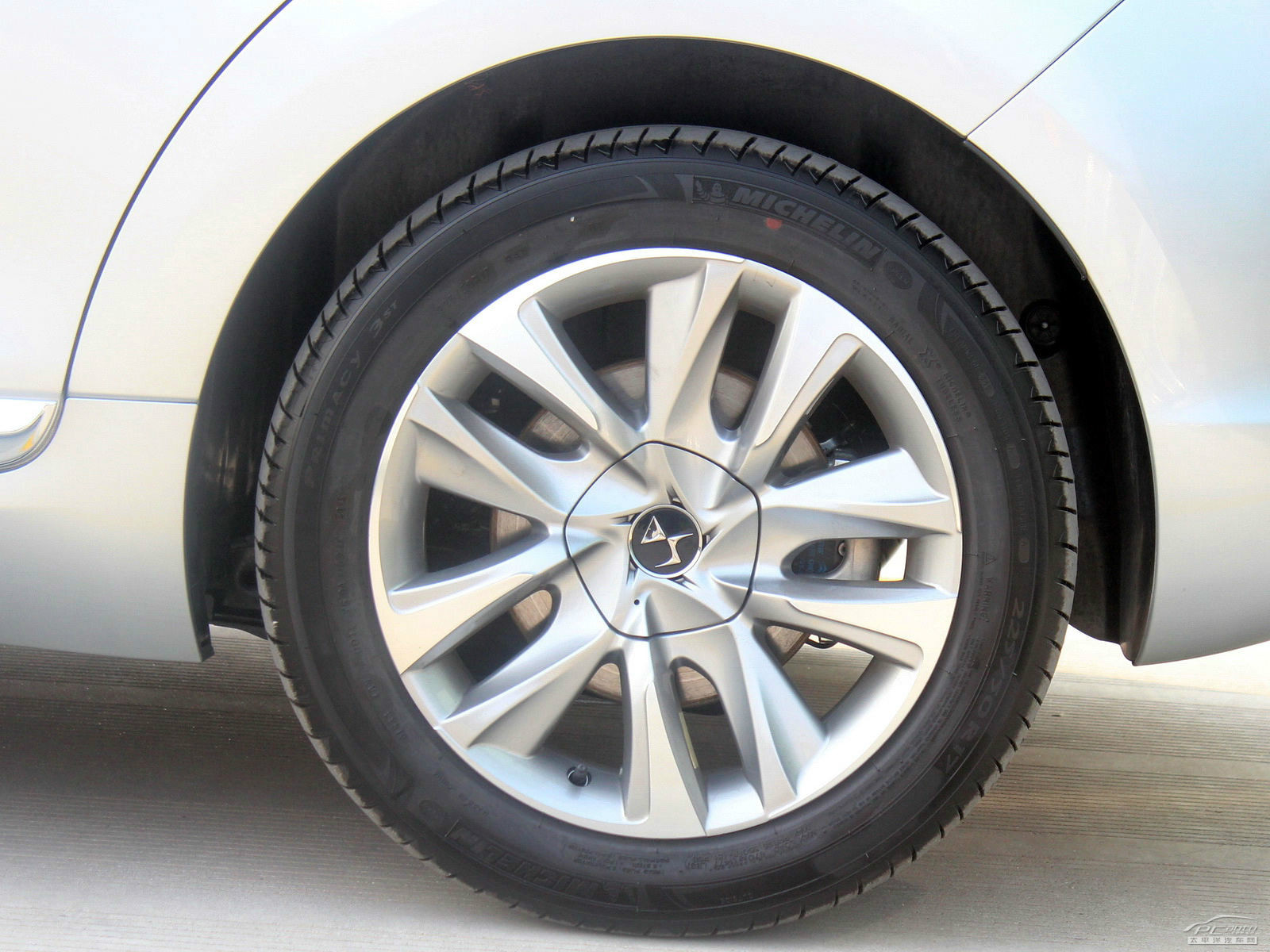 DS 5外觀高清大圖