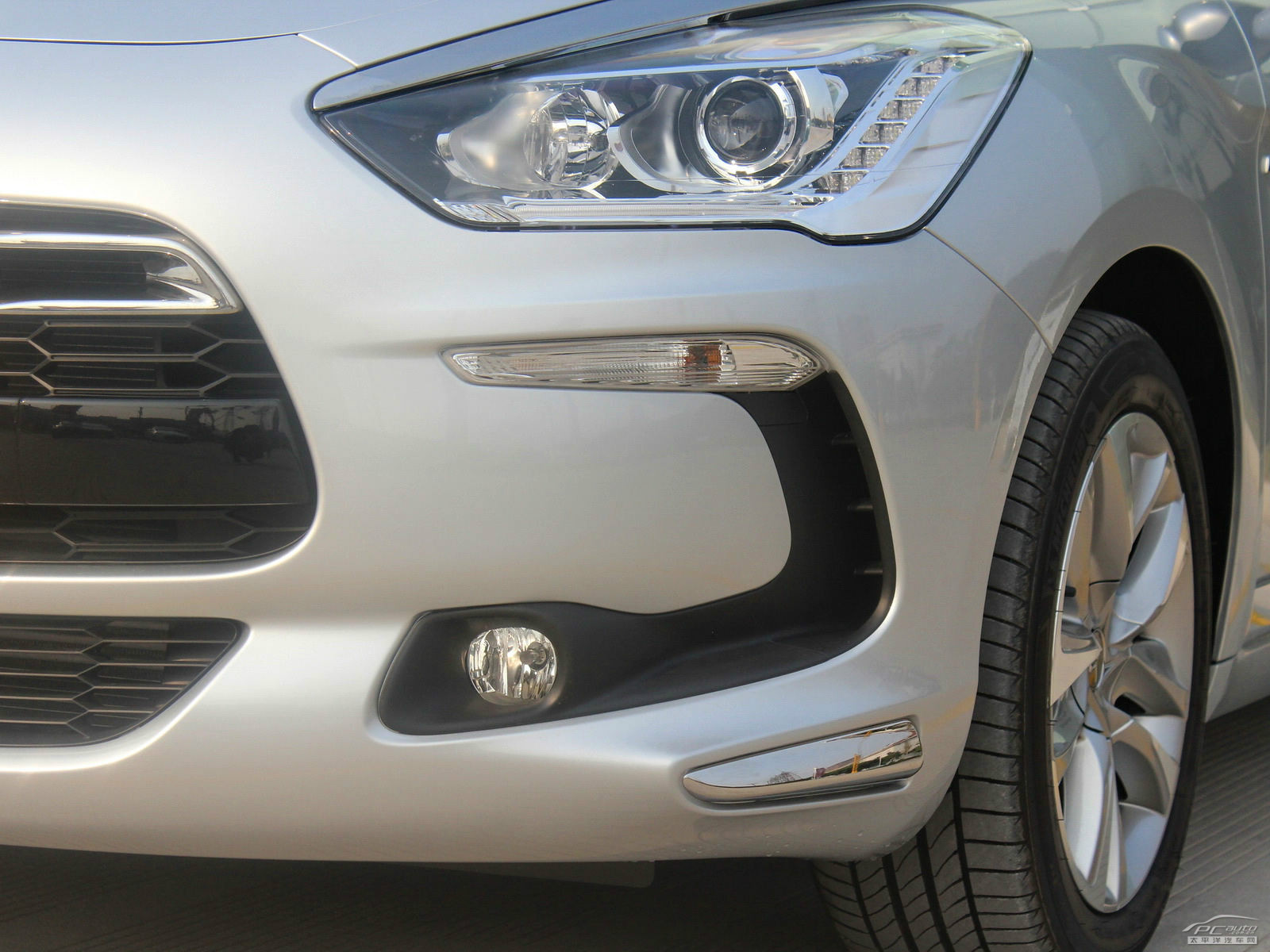 DS 5外觀高清大圖