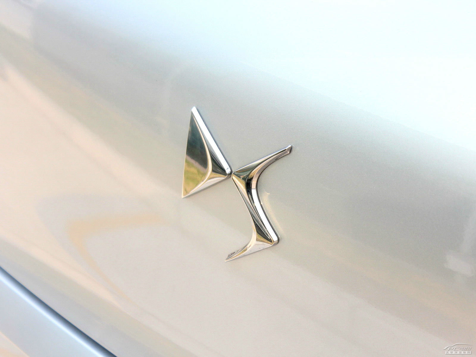 DS 5外觀高清大圖