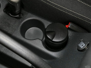 2014款 2.4L 手動四驅(qū)穿越版 2014款 2.4L 手動四驅(qū)穿越版