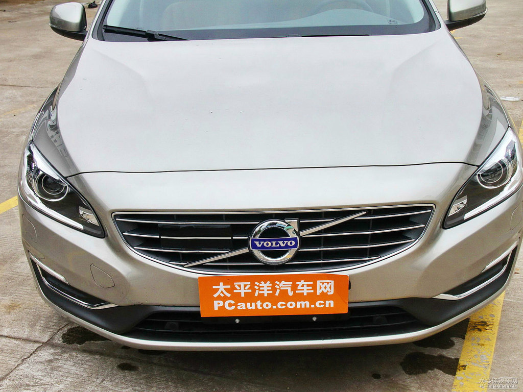 海貝灰沃爾沃S60車頭外觀圖片