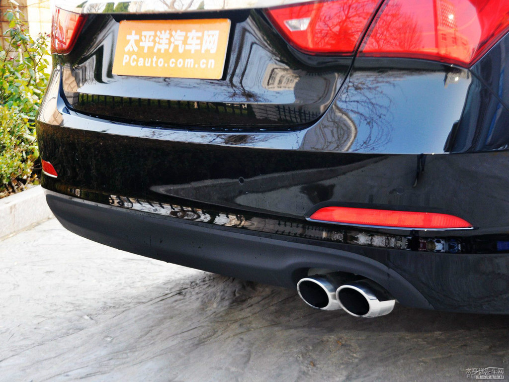 幻影黑名圖車尾外觀圖片