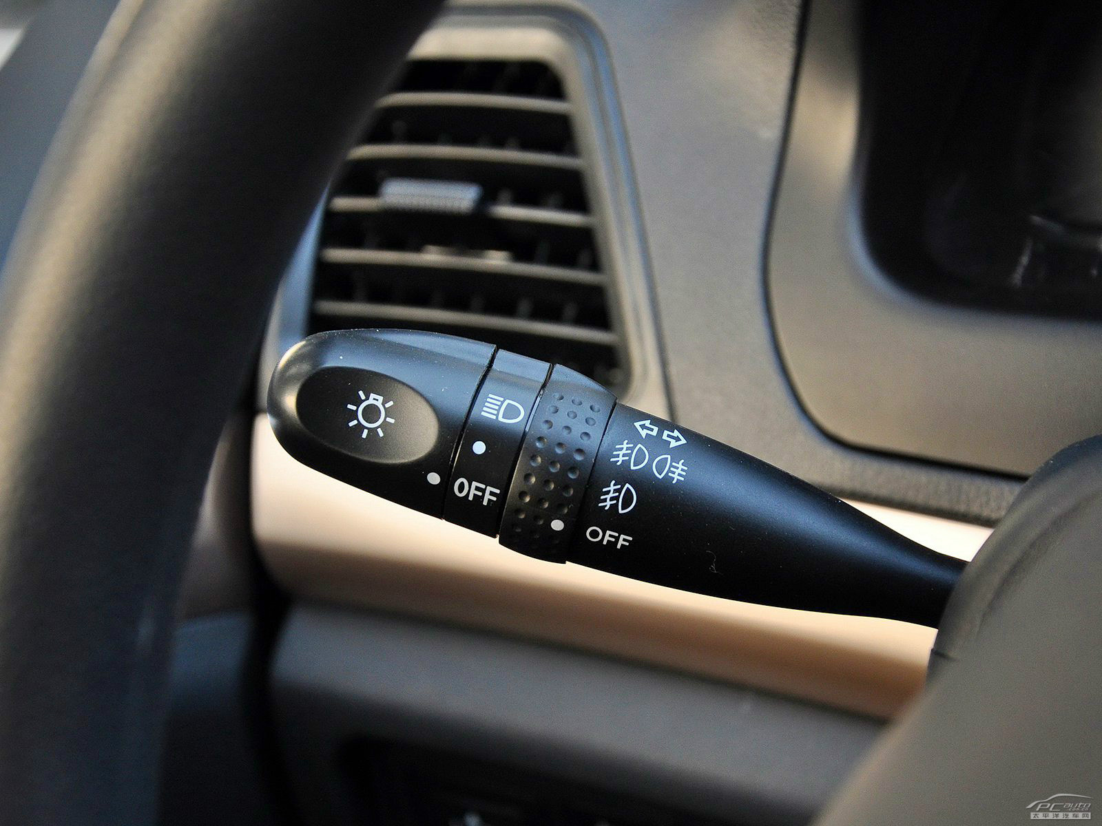 威志V5內(nèi)飾高清大圖