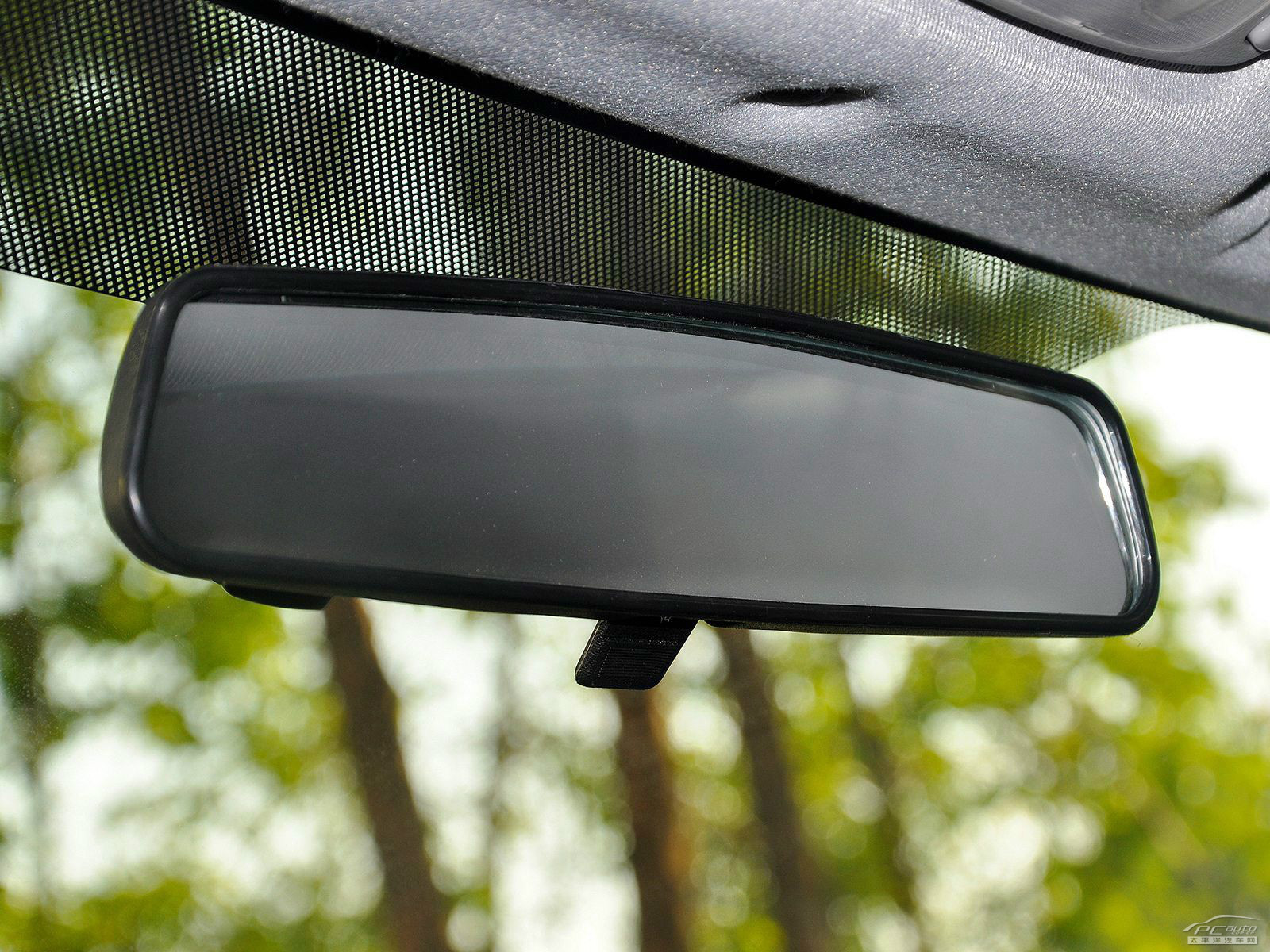 利亞納A6內(nèi)飾高清大圖