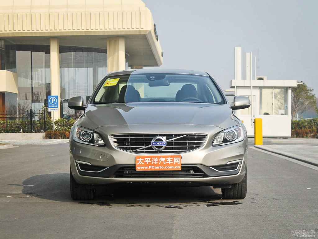 海貝灰沃爾沃S60整車外觀外觀圖片