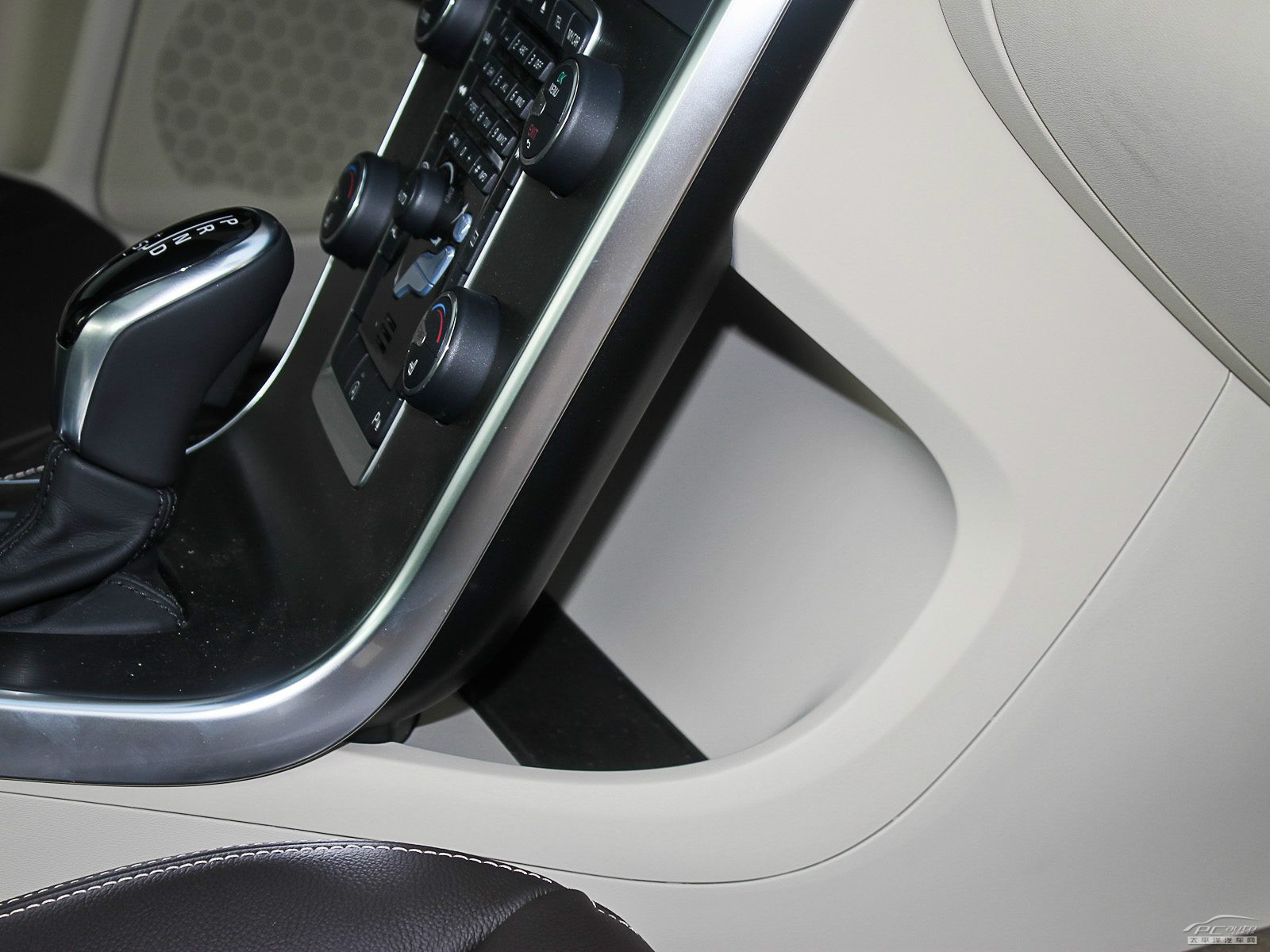 沃爾沃S60空間高清大圖