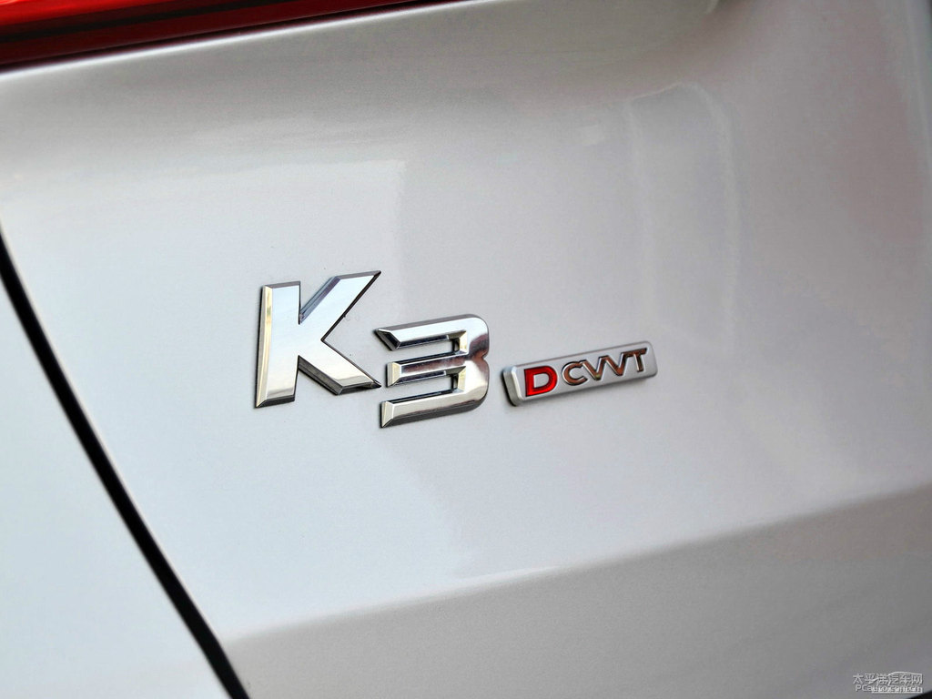 鉆石銀起亞K3車尾外觀圖片