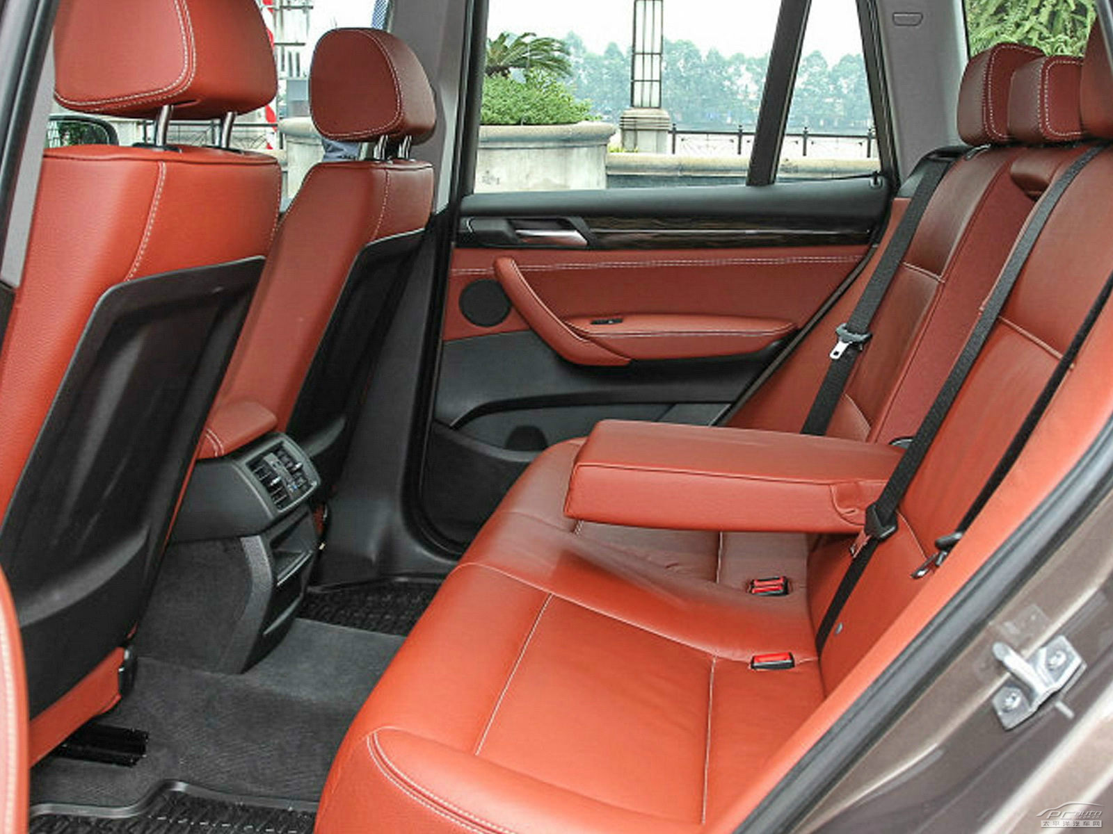 寶馬X3(進(jìn)口)空間高清大圖