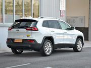 2014款 2.4L 豪華版 2014款 2.4L 豪華版