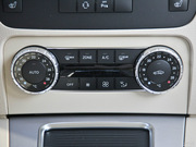 2013款 GLK 300 4MATIC 動(dòng)感天窗型 2013款 GLK 300 4MATIC 動(dòng)感天窗型